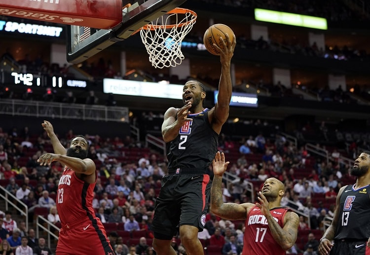 NBA 湖人 vs 快船的赛场动态