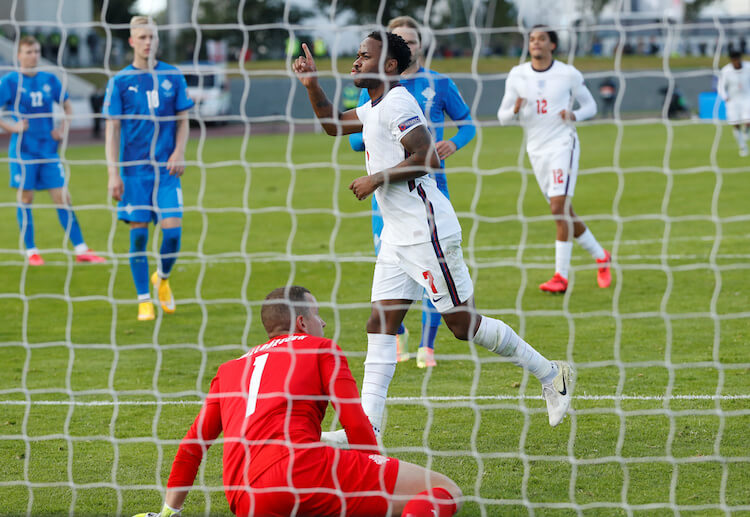 Raheem Sterling cetak penalti di UEFA Nations League