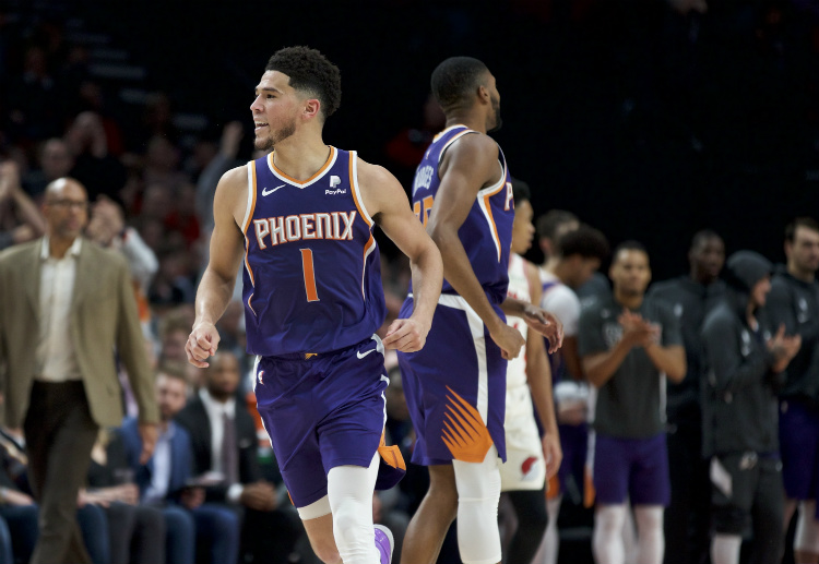 NBA 菲尼克斯太阳的弗兰克·卡明斯基跑位