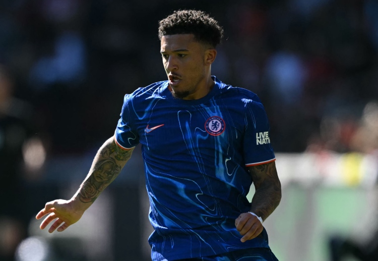 ဆက်စပ် သတင်းတွေ အရ ဆိုရင်တော့ ပရီးမီးယားလိဂ် ကလပ်ဟာ အိုဆင်မ်ဟန် အစား ဘရန့်ဖို့ဒ်က ပေါင်သန်း ၅၀ တန် တိုက်စစ် ကစားသမား ဘရိုင်ယန် အမ်ဘူအမ်မို ပြောင်းလဲ စိတ်ဝင်စားလာကြောင်းလည်း သိရပါတယ်။