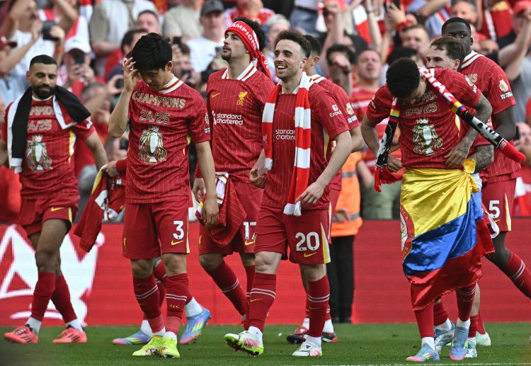 လစ်ဗာပူးလ်ဟာရာသီအစခန့်မှန်းမှုတွေကိုပြောင်းပြန်လှန်ပြီးတော့ပရီးမီးယားလိဂ်ချန်ပီယံဖြစ်လာခဲ့တာလည်းဖြစ်ပါတယ်။