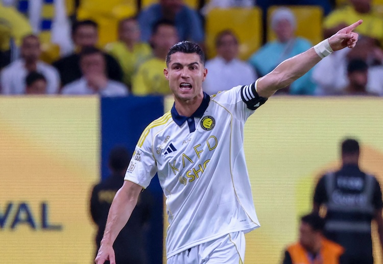 ရော်နယ်ဒိုဟာ ရီးရဲလ်မက်ဒရစ်ကို တစ်လတာ အငှားမျိုးနဲ့ ကလပ်ကမ္ဘာ့ဖလား သီးသန့် ကစားဖို့ ပြောင်းရွှေ့နိုင်ချေ ရှိပါတယ်။