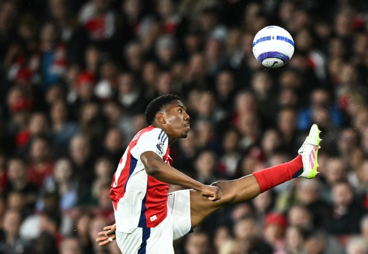 아스널의 마일스 루이스 스켈리는 프리미어리그 유소년 육성 시상식에서 올해의 장학생으로 선발되었다.