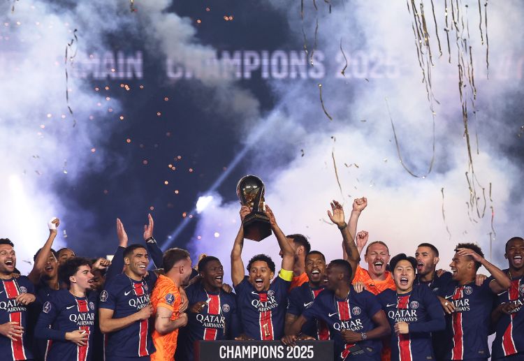 法甲联赛 卫冕冠军巴黎主场逆转欧塞尔，以3比1赢得收官战，赛季圆满收官。