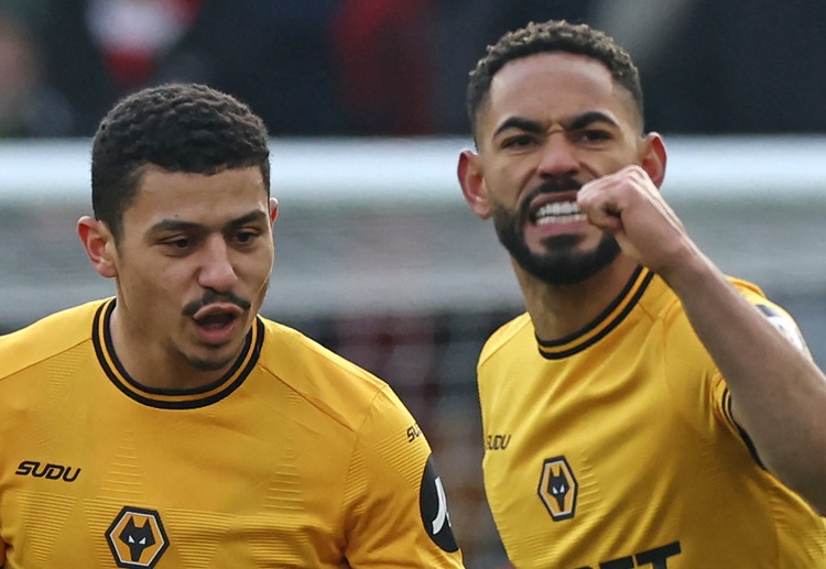 ယူနိုက်တက်ဟာ ပရီးမီးယားလိဂ် တန်းဆင်းဇုန်နားကို ရောက်ရှိနေပေမယ့်လည်း ယူရိုပါလိဂ်မှာ ဗိုလ်စွဲရင်တော့ ချန်ပီယံလိဂ် ဝင်ခွင့် ရရှိမှာ ဖြစ်ပါတယ်။