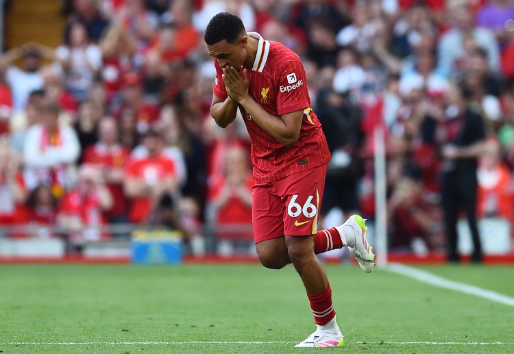 西甲联赛  阿诺德在红军期间收获颇丰，曾赢得欧冠、英超、世俱杯等九项重要赛事桂冠。