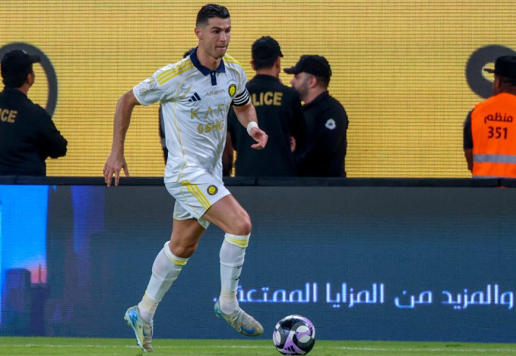 ရော်နယ်ဒို အနေနဲ့ ဆော်ဒီပရိုလိဂ်မှာ နှစ်ရာသီ ဆက်တိုက် ရွှေဖိနပ်ဆုတွေ ဆွတ်ခူးနေပြီးတော့ အသက်အရွယ်နဲ့ မလိုက်အောင် ပေါ်တူဂီ လက်ရွေးစင် အသင်း အတွက်လည်း ခြေစွမ်းပြနေဆဲ ဖြစ်ပါတယ်။