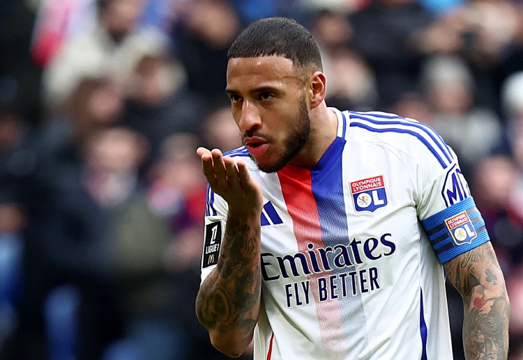 ပရီးမီးယားလိဂ် ကလပ်ဟာ ဒီနွေရာသီ အပြောင်းအရွှေ့မှာ မားသီးယက်စ် ကူညာ တစ်ဦးတည်း ကိုသာ ခေါ်ယူထားရသေးပြီးတော့ တခြားသော ကစားသမားတွေ ကိုတော့ ကြိုးပမ်းနေဆဲ ဖြစ်ပါတယ်။