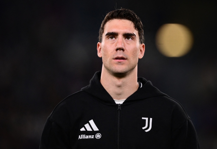 ပရီးမီးယားလိဂ် ကလပ် ၄ သင်း ကတော့ ဂျူဗင်တပ်စ် တိုက်စစ်မှူး ဒူဆန် ဗလာဟိုဗစ်ကို ခေါ်ယူဖို့ စိတ်အားထက်သန်နေကြောင်း CaughtOffside က ဖော်ပြပါတယ်။