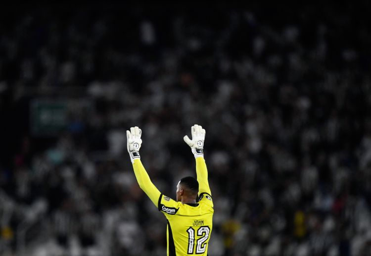 英超联赛 曼联已向博塔弗戈门将维克多提出报价，补强门将阵容。