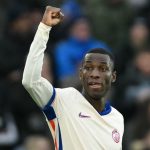 ယူနိုက်တက် မတိုင်ခင်မှာ ဂျက်ဆန်ကို ခေါ်ယူဖို့ အေစီမီလန်နဲ့ ပရီးမီးယားလိဂ် ကလပ် အက်စတွန်ဗီလာ တို့ကလည်း စိတ်ဝင်စားနေတာ ဖြစ်ပါတယ်။