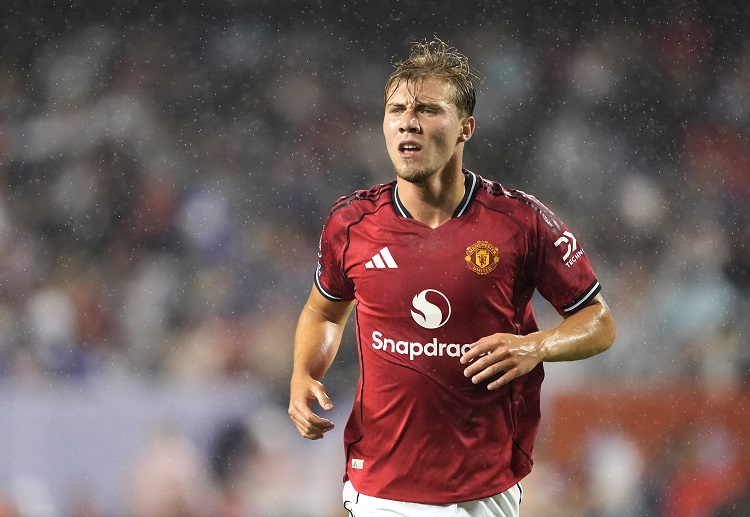 ဒါ့အပြင် ဟွိုက်ဂျ်လန်းက စီးရီးအေ ထိပ်တန်း ကလပ် ၃ သင်း ဖြစ်တဲ့ အေစီမီလန်၊ အင်တာမီလန်၊ နာပိုလီနဲ့ ဂျူဗင်တပ်စ် တို့ရဲ့ ပစ်မှတ် အဖြစ် ပေါ်ထွက်နေဆဲ ဖြစ်ပါတယ်။