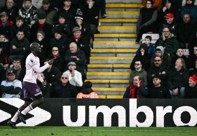 ဒါကြောင့် ပရီးမီးယားလိဂ် ချန်ပီယံ လစ်ဗာပူးလ်နဲ့ ဆော်ဒီပရိုလိဂ် ထိပ်သီး ကလပ် အဲလ်ဟီလာက ဒီနွေရာသီမှာ ဗြိတိန် စံချိန်တင် ပြောင်းရွှေ့ကြေးနဲ့ ခေါ်ယူဖို့ စိတ်ဝင်စားခဲ့ကြပါတယ်။