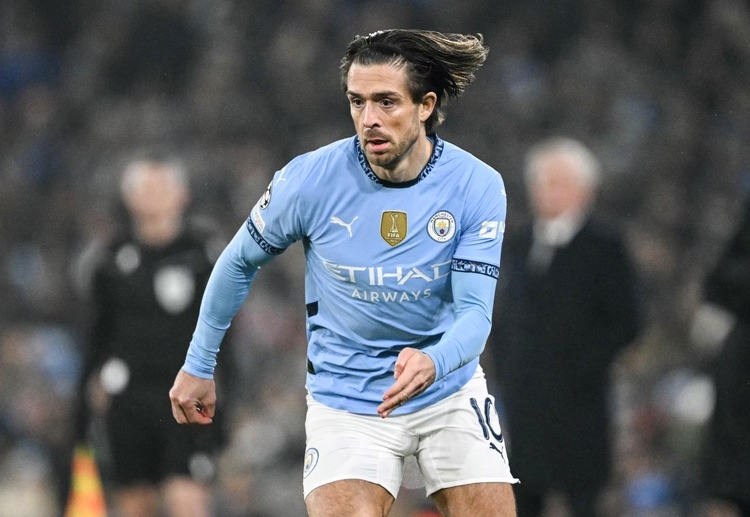 ဂရီးလစ်ရှ် ကလည်း ပရီးမီးယားလိဂ်မှာ ဆက်လက် ကစားချင်နေပြီး အဲဗာတန်နဲ့လည်း သတင်းတွေ ထွက်နေသူ ဖြစ်ပါတယ်။