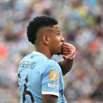 အထူးသဖြင့် ပရီးမီးယားလိဂ် ပြိုင်ဘက် အာဆင်နယ် ဆီကို ပေါင် ၆၇.၅ သန်းနဲ့ ပြောင်းရွှေ့သွားခဲ့တဲ့ အီးဇီးကို လက်လွှတ်ခဲ့ရပြီးနောက် ဆာဗင်ဟိုက သူတို့ အသင်း အတွက် အဓိက ပစ်မှတ် ဖြစ်လာခဲ့တာပါ။