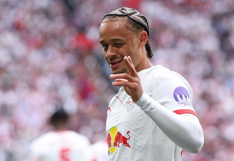 မန်ချက်စတာစီးတီး ကတော့ လိုက်ပ်ဇစ် ကွင်းလယ်လူ ဇာဗီ ဆိုင်မွန်စ်ကို ခေါ်ယူဖို့ အတွက် ပရီးမီးယားလိဂ် ကလပ် ချဲလ်ဆီးနဲ့ အပြိုင် ကြိုးပမ်းဖို့ ရှိနေကြောင်း သိရပါတယ်။