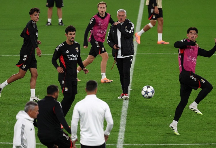 ချဲလ်ဆီးဟာ ချန်ပီယံလိဂ် အဖွင့် ပွဲစဉ်မှာ ဘေယန်မြူးနစ်ကို ၃-၁ ရလဒ်နဲ့ ရှုံးနိမ့်ခဲ့သလို ပြည်တွင်း မှာလည်း ခြေစွမ်း မတည်ငြိမ်ဘဲ နောက်ဆုံး ကစားခဲ့တဲ့ ၄ ပွဲမှာ ၃ ပွဲ အထိ ရှုံးနိမ့်ထားပါတယ်။