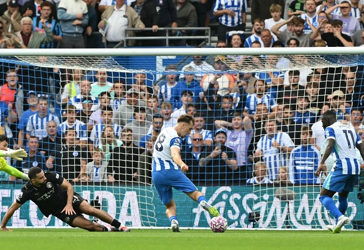 Brajan Gruda cetak gol di pertandingan Premier League