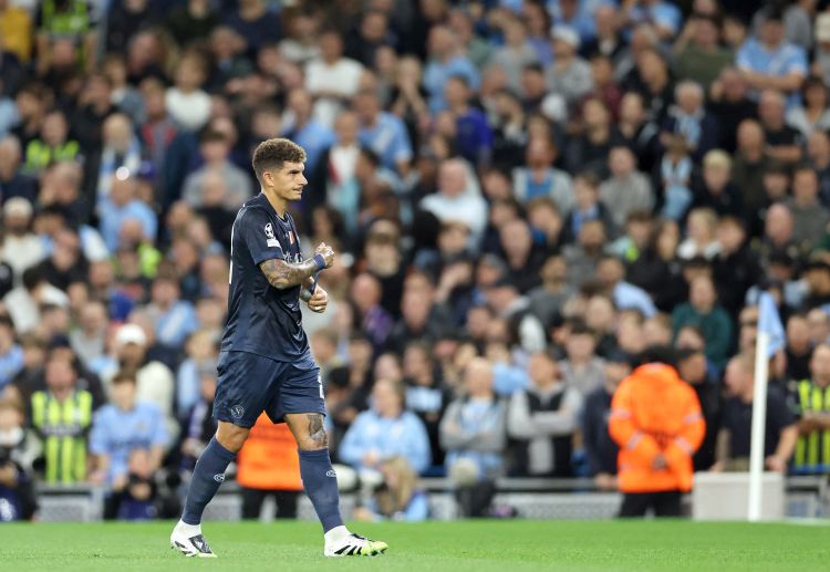 意甲联赛 作为那不勒斯队长，迪·洛伦佐在欧冠失误后，必定希望通过本场比赛的优异表现来重拾球迷的信任。