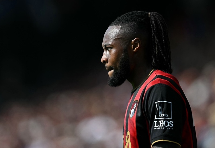 နောက်ထပ် ပရီးမီးယားလိဂ် ကလပ် အာဆင်နယ်၊ မန်ချက်စတာယူနိုက်တက်နဲ့ တော့တင်ဟမ်ဟော့စပါး တို့ကလည်း ဆီမီညိုကို စိတ်ဝင်စားနေကြောင်း Fichajes က ဖော်ပြပါတယ်။