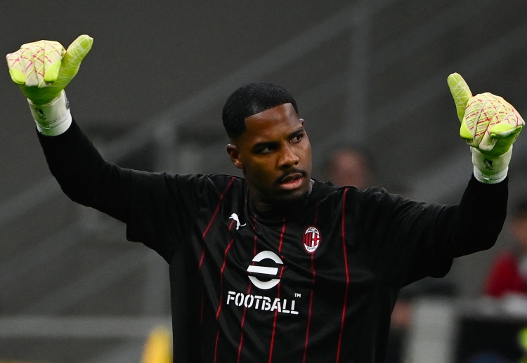 အေစီမီလန် ဂိုးသမား မိုက်ခ် မိုက်ဂ်နွန် အနေနဲ့ စာချုပ်သက်တမ်း ကုန်ဆုံးဖို့ နီးကပ်လာတာနဲ့ ပရီးမီးယားလိဂ် ကလပ် ချဲလ်ဆီးက ခေါ်ယူဖို့ အဆင်သင့် ရှိနေပါတယ်။