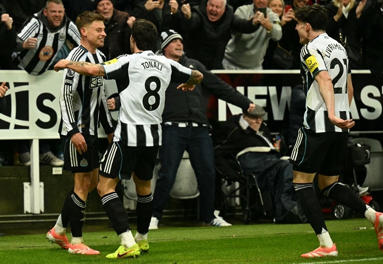 Premier League: Newcastle giành chiến thắng xứng đáng