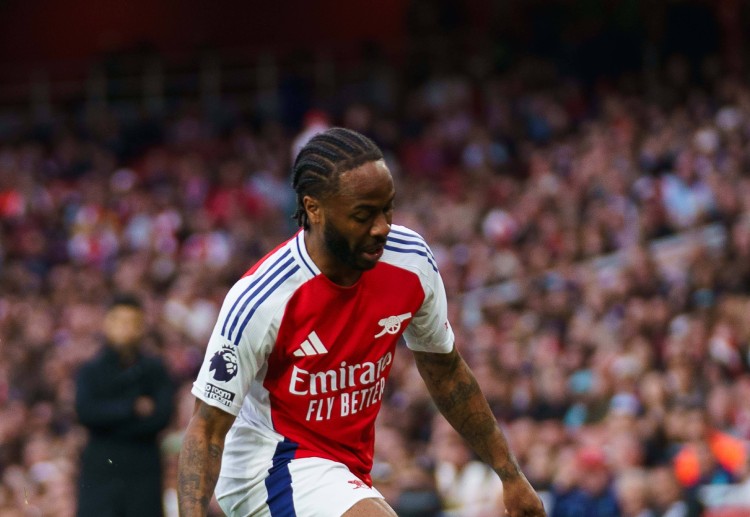 ပရီးမီးယားလိဂ် အမှတ်ပေးဇယားကို ဦးဆောင်နေတဲ့ အာဆင်နယ်က မန်စီးတီးနဲ့ အက်စတွန်ဗီလာကို ၄ မှတ် ဖြတ်ထားနိုင်ဆဲ ဖြစ်ပါတယ်။