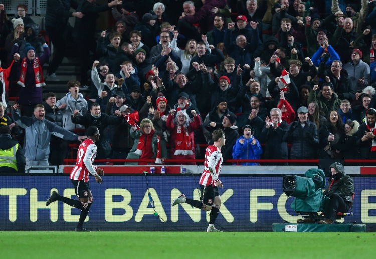 လက်ရှိမှာ ပျားတွေက ပရီးမီးယားလိဂ် အဆင့် ၆ နေရာက လစ်ဗာပူးလ်နဲ့ ၂ မှတ် အကွာ အဆင့် ၇ နေရာကို ရောက်ရှိလာခဲ့ပြီး ဥရောပဝင်ခွင့် အတွက် ဆက်လက် မျှော်လင့်နိုင်ဆဲ ဖြစ်ပါတယ်။