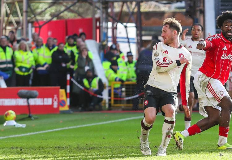 လာမယ့် ရာသီ ချန်ပီယံလိဂ် ဝင်ခွင့် အတွက် ပရီးမီးယားလိဂ် ကနေ ခွဲတမ်း ၅ သင်း ရရှိမှာ ဖြစ်တာကြောင့် အဆင့် ၄ နဲ့ ၅ နေရာ အတွက် အဓိက လုနေရတဲ့ ၃ သင်း ရှိနေပါတယ်။