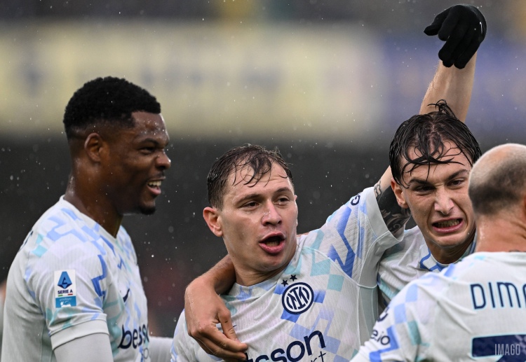 အင်တာမီလန် နောက်ခံလူ ဒန်ဇယ် ဒမ်းဖရီးစ်ကို ခေါ်ယူဖို့ ပရီးမီးယားလိဂ် ထိပ်သီး မန်စီးတီးနဲ့ မန်ချက်စတာယူနိုက်တက် တို့ထက် လစ်ဗာပူးလ်က ရှေ့ဆုံး ကနေ ဦးဆောင်နေပါတယ်။