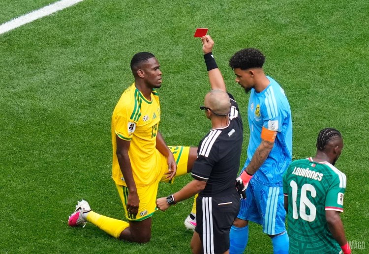 Red card for Yaya Sithole after stopping Mexico’s clear chance in the World Cup 2026 curtain‑raiser