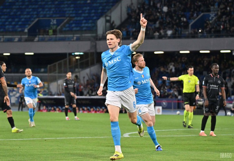 CLB Serie A Napoli sẵn sàng nâng mức lương cao hơn cho McTominay