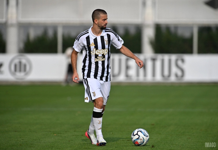 Edon Zhegrova marcou um belo gol para garantir a vitória da Juventus por 1 a 0 sobre o Chelsea em um amistoso